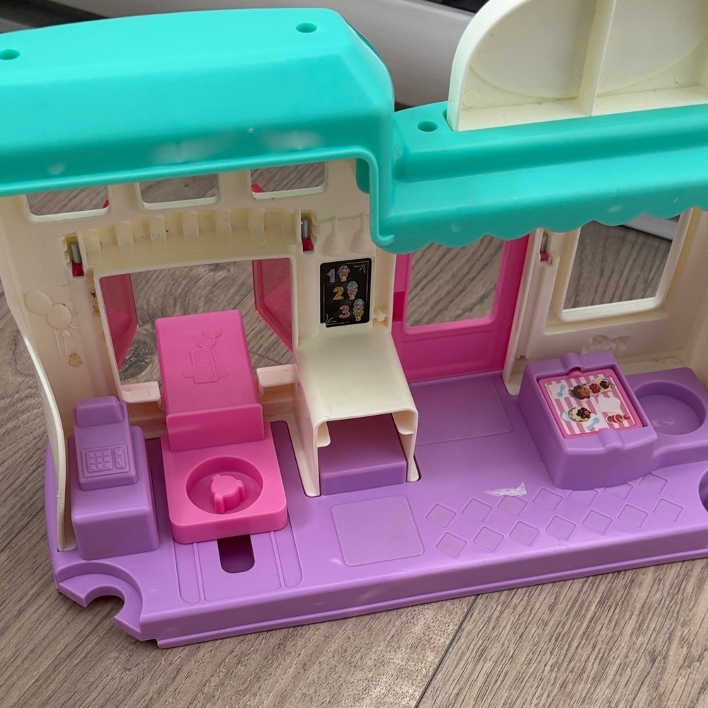Fisher Price Little People Sweet Shop & Ice Cream Truck - Picture 8 of 8